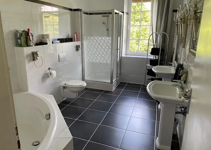 Landgut Vor Den Toren Von Koeln Niederkassel